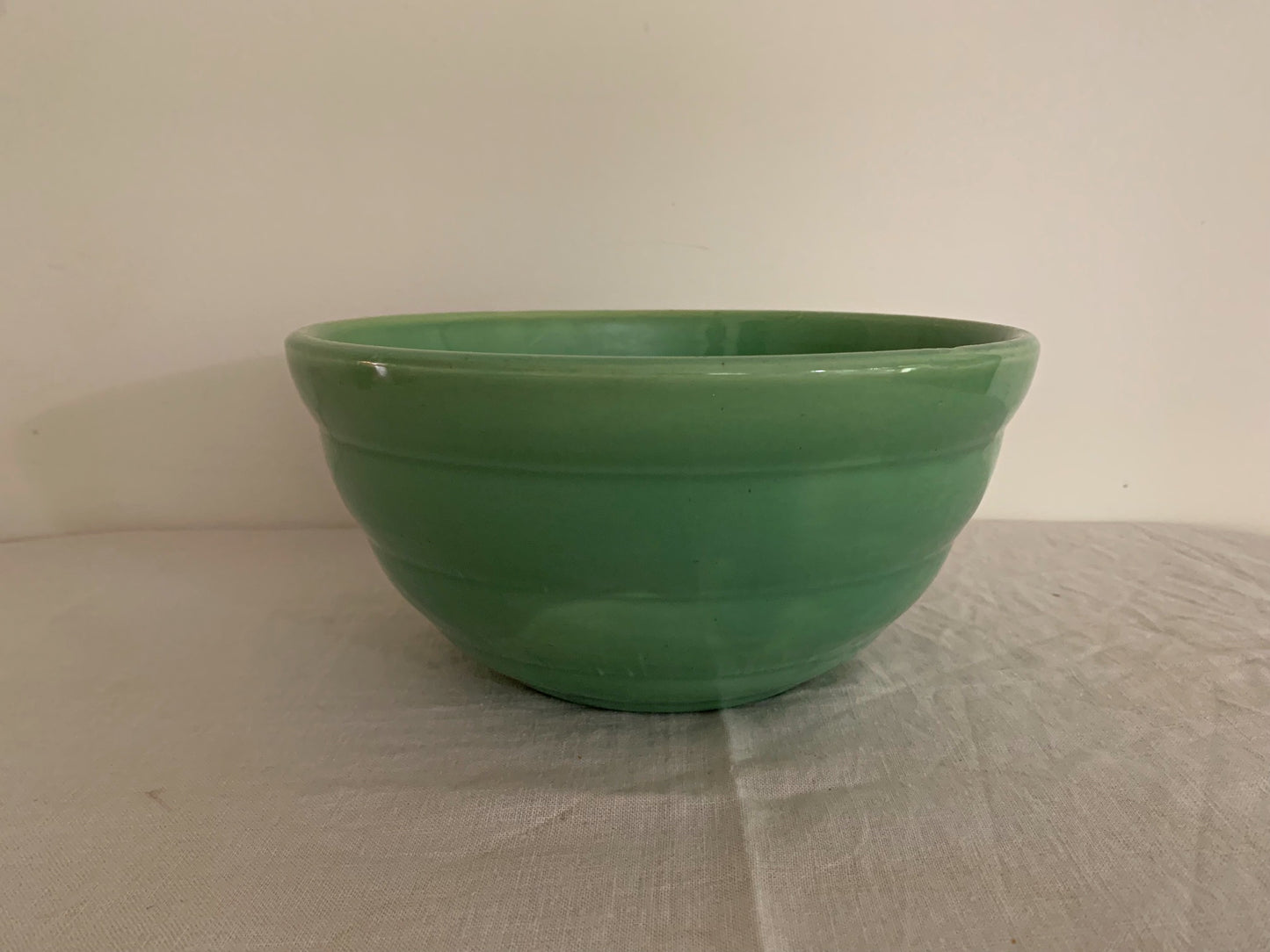 Bauer Pottery Pastel Jade Green Beehive Mixing Bowl #12 9/5" Diameter