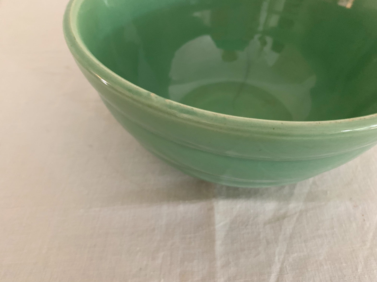 Bauer Pottery Pastel Jade Green Beehive Mixing Bowl #12 9/5" Diameter